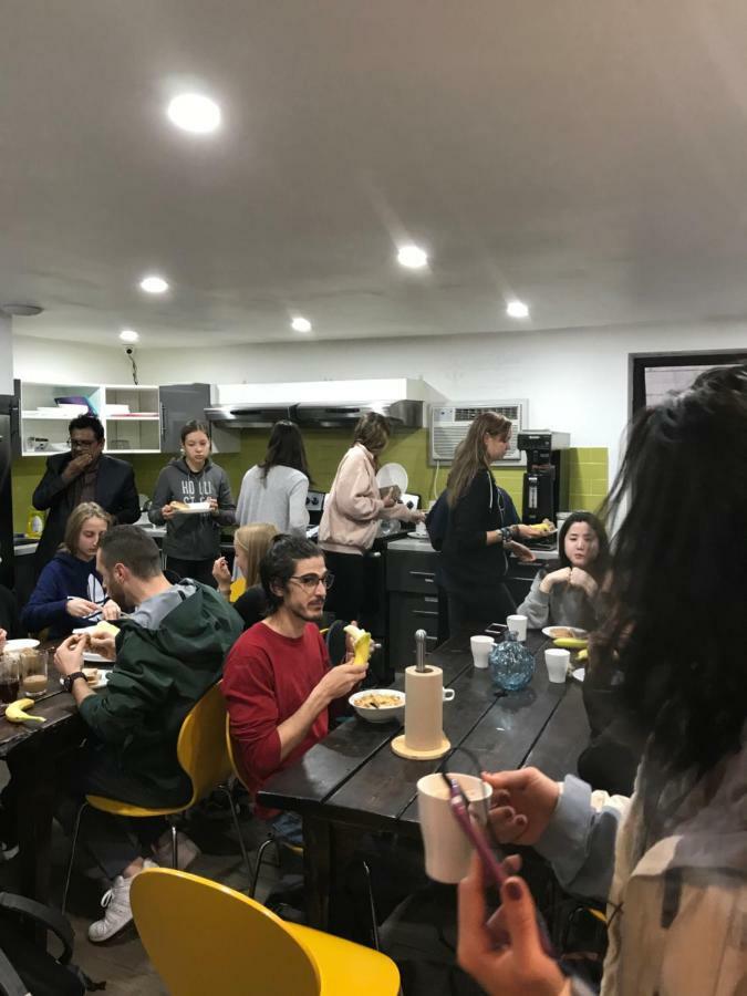 Auberge de jeunesse Kensington College Backpackers à Toronto Extérieur photo